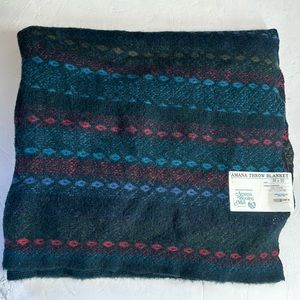 Amana wool throw Blanket